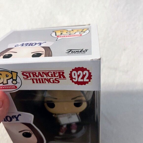 Ahoy Robin Funko Pop 922 - Stranger Things - Picture 8 of 12